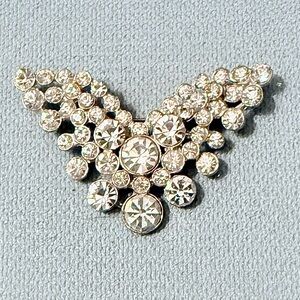 Vintage Rhinestone V-Shaped Brooch Silvertone Pin